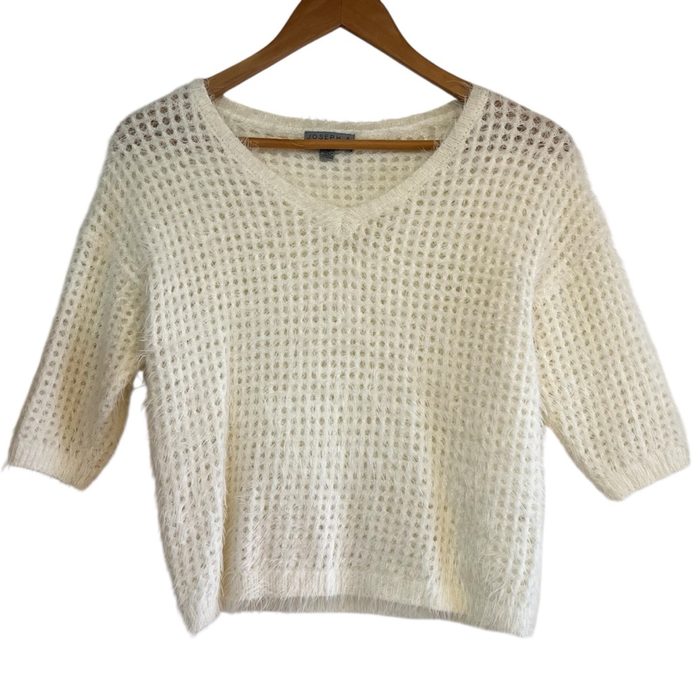Joseph A open fuzzy knit short sleeve cropped v-neck sweater excellent condition